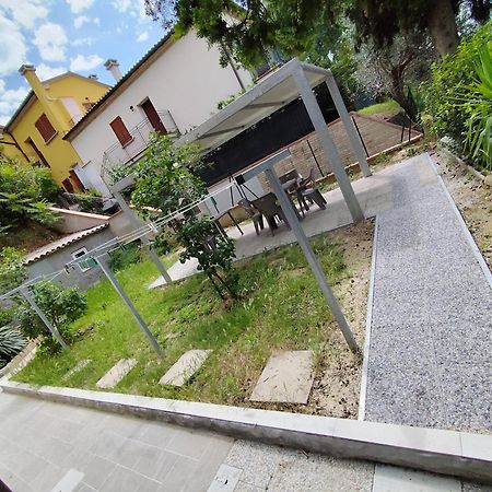 Villa Paoletti, Appartamento Confortevole Nel Cuore Di 格拉达拉 外观 照片