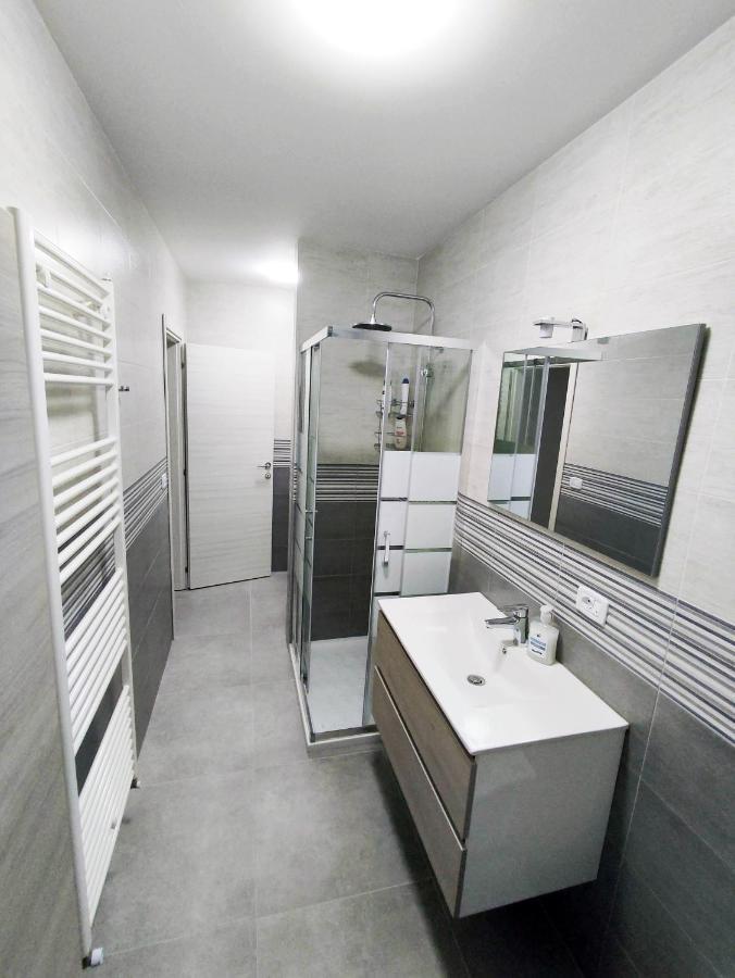 Villa Paoletti, Appartamento Confortevole Nel Cuore Di 格拉达拉 外观 照片