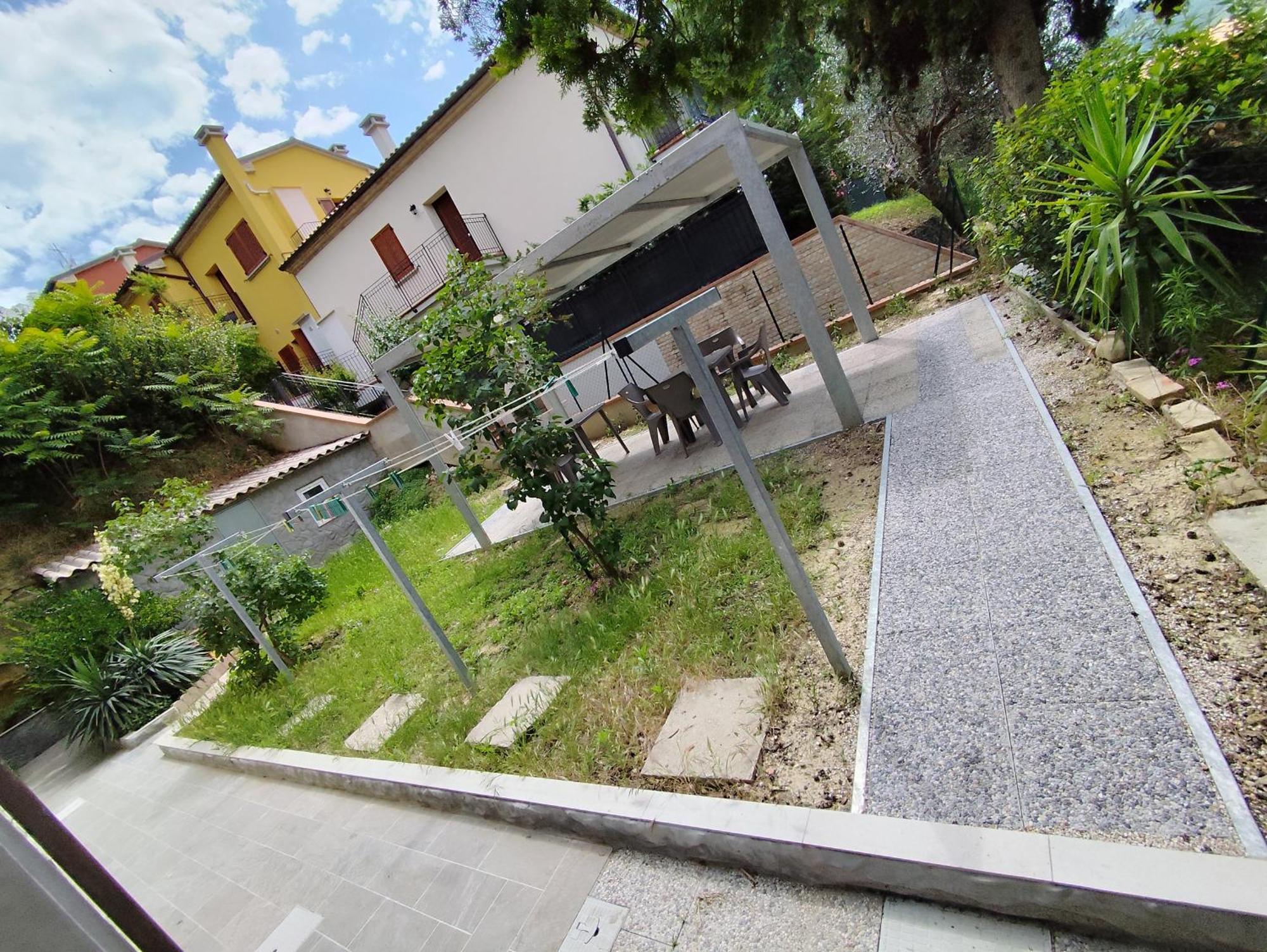 Villa Paoletti, Appartamento Confortevole Nel Cuore Di 格拉达拉 外观 照片